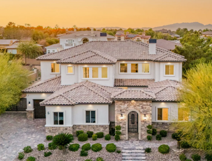 How to Compare Luxury Neighborhoods Before Buying a Las Vegas Home in 2026